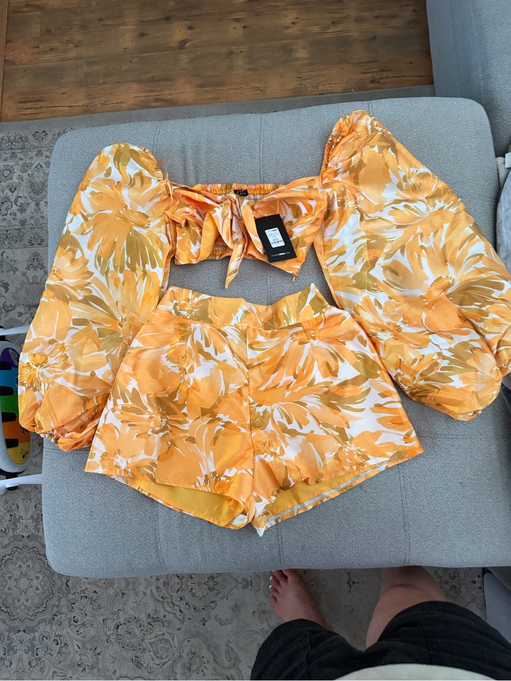 Fashion Nova Orange Floral Puff-Sleeve Tie-Front Crop Top